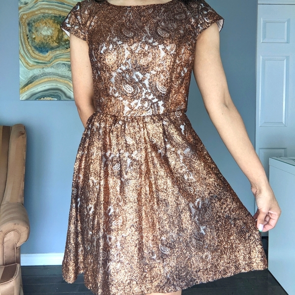 Kensie bronze metallic cap sleeve mini dress - Picture 3 of 4